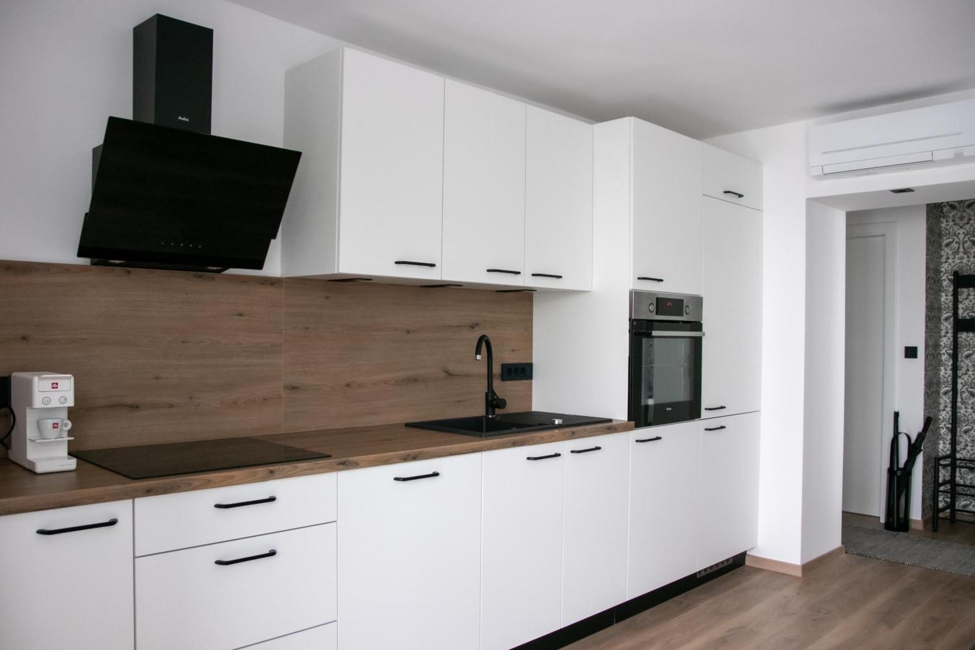 Black&white Apartment *