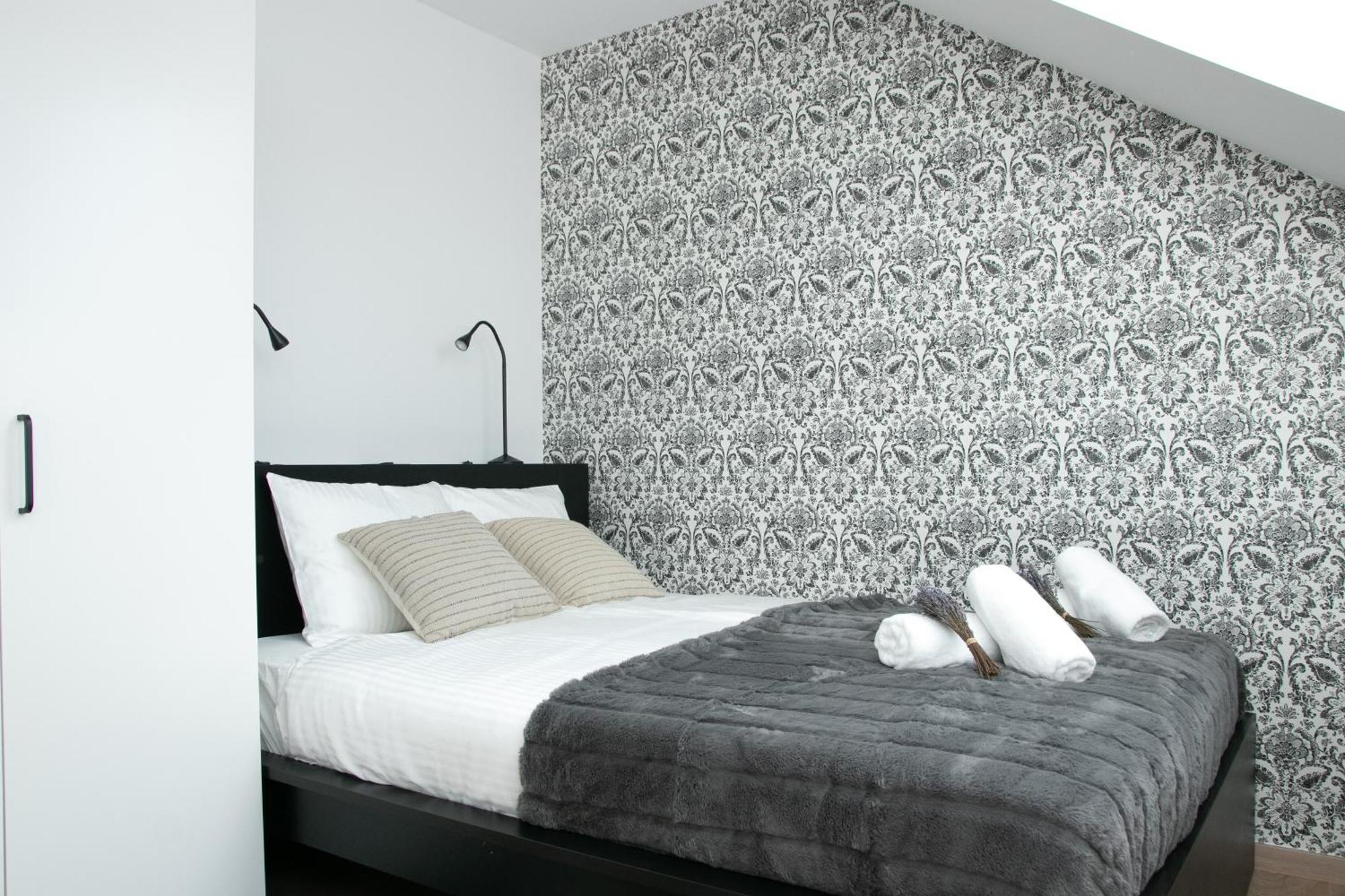 Black&white Apartment