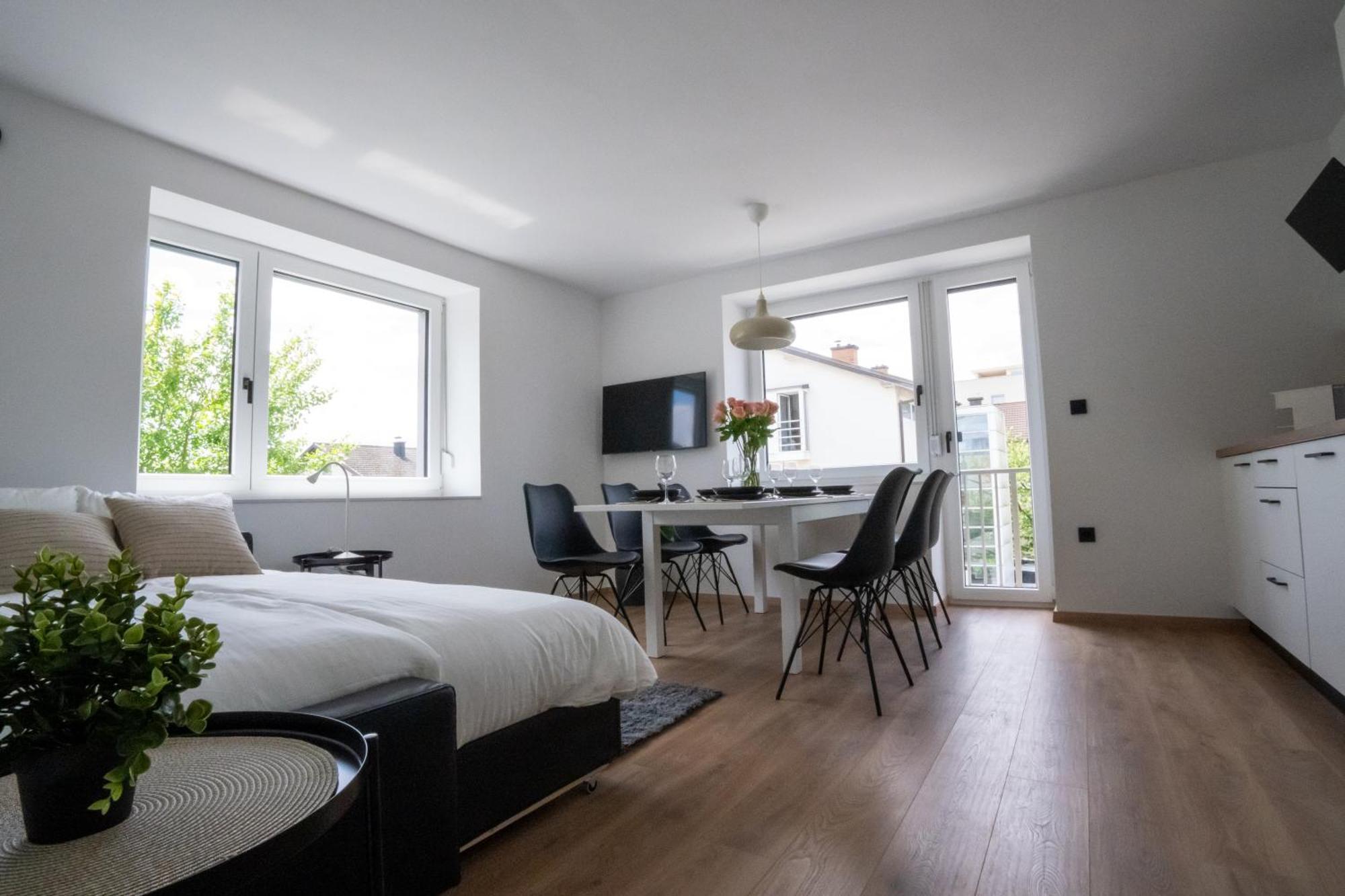 Black&white Apartment *